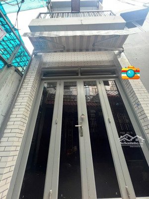 - bán nhà q4 kèo thơm khu dân cư hiện hữu không lo giải toả quận 4 -