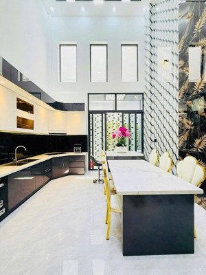 bán nhà hẻm xe hơi 243 đường tô hiến thành phường 13 quận 10, dt: 4x20m, lửng 3 lầu, giá 15.2 tỷ