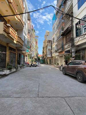 siêu phẩm giải phóng - phân lô ô tô tránh - dt 82m 5 tầng thang máy mới - chủ mót bán - giá cực tốt