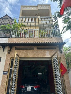 chính chủ cần bán trệt 2 lầu hoàn công. p.đông hòa, dĩ an. gần s.thị go, trường học. dt 73m