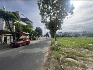 cần bán cặp đất mặt tiền đường 7m5 nại hưng 1 vị trí đẹp khu siêu dự án