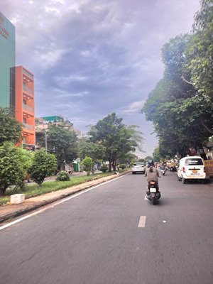 mặt tiền tộc lê, 4 tầng, 8x21m, 18.xx tỷ, phú thọ hòa, tân phú.