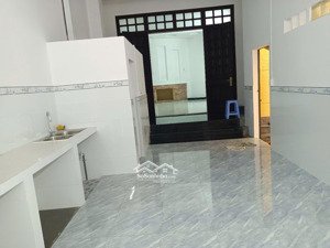 cho thuê mặt bằng kinh doanh hoàng quốc việt q7, vỉa hè rộng