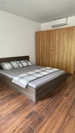 tôi đang cần cho thuê nhanh căn hộ 315 phố vọng, 2 ngủ 1wc đủ hết đồ giá thuê 10tr/ tháng