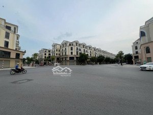 bán gấp shophouse đường đại dương căn góc ngã tư cắt lỗ 6 tỷ