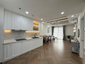 siêu phẩm căn 2pn times city, full đồ xịn như ảnh. giá nhỉnh 7 tỷ. lh: 