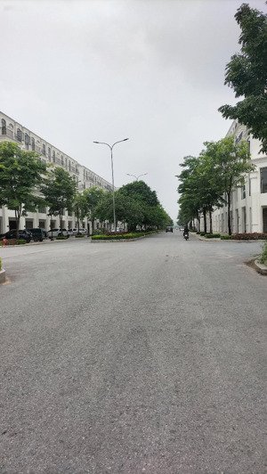 cần bán biệt thự liền kề hinode royal park, vị trí đẹp, kinh doanh nhộn nhịp
