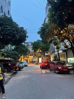 phân lô vip mặt ngõ kim mã , ba đình dt 70m x6 tầng, mt 6.2m
giá 26.5 tỷ