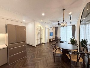 siêu phẩm căn 2pn 82m tòa vip park 1 times city, tầng trung, full đồ đẹp như ảnh. lh: 