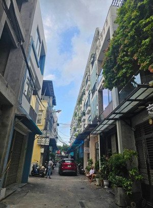 nhà kiệt ôtô điện biên phủ 3 mê