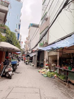 bán đất mặt chợ gần phố 42 tỷ 210m mt 6.4m ô tô tải đỗ cửa kinh doanh lạc long quân tây hồ