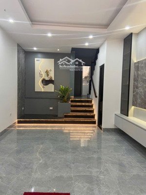 bán nhà tây tựu 35m2, 5 tầng, ô tô tải đỗ cửa, ở ngay, gần đại học công nghiệp, giá tốt vẫn có tl