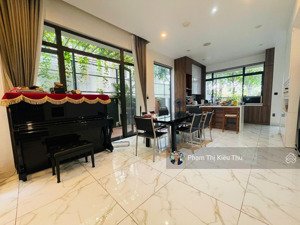 biệt thự lakeview city full nội thất mới đẹp dt 8x22m view hồ sân vườn giá 50 triệu lh 