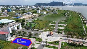 một nền góc nhà phố gần biển ,hướng biển hà tiên vị trí siêu đẹp chỉ 3.4 tỷ,có sổ/0932185727