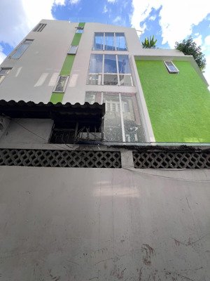 bán nhà căn góc 7.4*13m phan đình phùng dtsd 236m2 kiên cố 5 tầng 10m ra mặt tiền oto