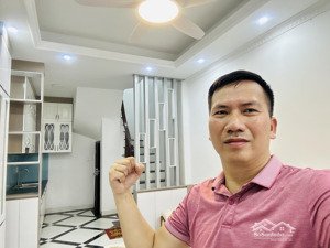33m2 x 5 tầng thượng thuỵ, ô tô đậu đầu ngõ, giá chào 7,95tỷ
