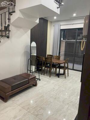 Cho thuê nguyên căn 4 phòng ngủ hiện đại tại Vinhomes Marina