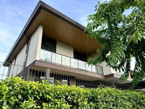 chủ cần tiền bán gấp dinh thự 400m2 siêu đẹp giá tốt nhất tại waterpoint, liên hệ: 