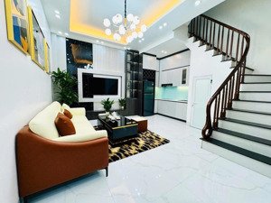 nhà đẹp ! an trạch 1 nhà ra phố , ô đỗ cửa, ngõ nông, nhà xây mới đẹp , ở ngay 42m2*5t