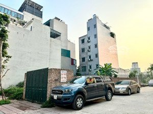 nhỉnh 10 tỷ lô đất tái định cư ngọc thuỵ, lô góc 3 mặt thoáng, view vườn hoa , hàng hiếm bay nhanh