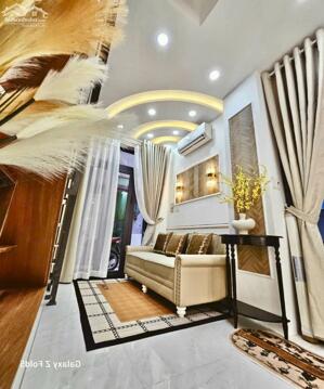 Siêu Phẩm Sát Mặt Tiền Hoàng Văn Thụ PN 30m2 3 Tầng 3PN Nhỉnh 6 tỷ. Nhà Cực Đẹp ở ngay, Tặng Full Nội Thất Cao Cấp