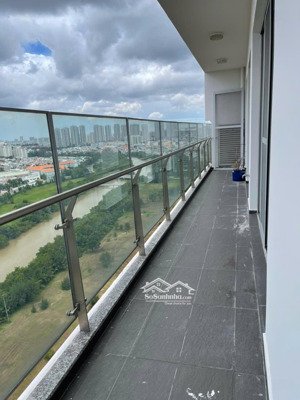 cần bán nhanh căn hộ view sông scenic valley lầu cao, diện tích lớn 133m2 giá chỉ 12 tỷ