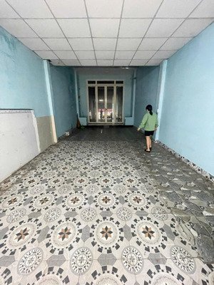 cho thuê mặt bằng mt nguyễn khuyến, vị trí cực đẹp ngay trung tâm chợ phú thọ,trảng dài