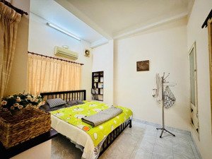 chính chủ lâu đời - trung tâm phú nhuận - huỳnh văn bánh thông lê văn sỹ - 80m2 đất - chỉ 8,x t.ỷ