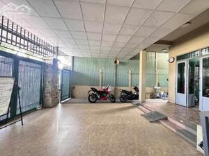 Bán Nhà Mặt Tiền Quốc Lộ 1A, 200m2,2 Tầng ngang khủng 9,5m, Đường 40m