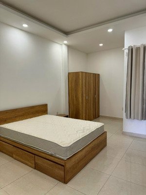 11 triệu/tháng - nhà 3 tầng 3pn3wc ( 4 x 20m ) đường xe hơi võ văn hát | lh : thành đông