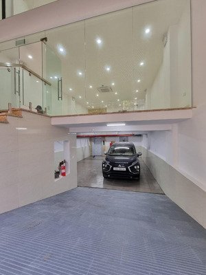 tòa nhà mới 9 tầng kinh doanh đỉnh dt 100m tại phố hoàng văn thái giá 59,6 tỷ