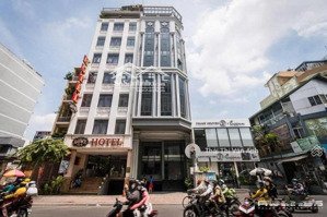 giảm thêm 7 tỷ - bán khách sạn hầm 7 tầng khu vip k300 nguyễn thái bình giá chỉ hơn 30 tỷ- tn 150tr