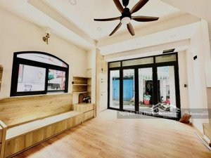 bán nhà mặt tiền quận 4, đoàn văn bơ giao hoàng diệu, hiếm nhà bán, kd đa ngành, ngang 4m, hơn 5 tỷ