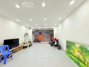 bán nhà trần quang diệu đống đa dt 56m x 7t x mt 5,1m giá 29,9 tỷ có thương lượng