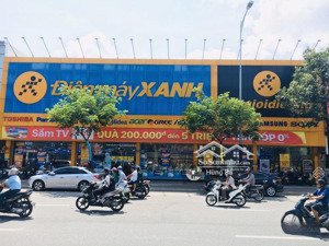 siêu đẹp! bán nhà mặt tiền chế lan viên - dt: 18.5 x 55m. nhà cấp 4 - hđt: 170 triệu. giá 70 tỷ