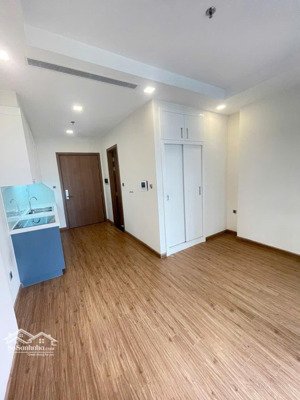 chính chủ cần cho thuê studio green bay cơ bản 7,5 triệu /tháng, vào luôn. gọi ngay 