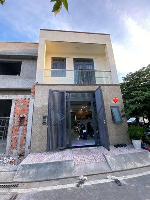 ngay chợ bà hom quận bình tân_gấp bán nhà mới 2 tầng-5x10-khu phân lô đường nhựa 8m _nhỉnh 3 tỷ
