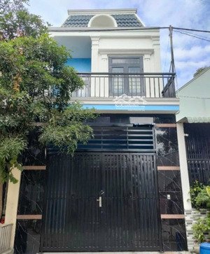 bán nhà cho thuê sau kcn đông hoà, dt 64,4m2 thu nhập 7,5tr/ th, cách trung tâm y tế dĩ an 1km, shr