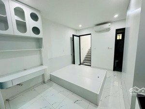 bán nhà phố viên, gần đại học mỏ, 5 tầng, full đồ, 3 phòng khép kín, giá + 4 tỷ