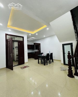 nhà lạc long quân - dân xây - 2 thoáng sáng - 38m2 - 7.x tỷ