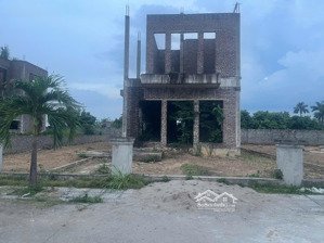 sở hữu biệt thự gần khu nghỉ dưỡng với giá chỉ 1,x tỷ không mua hôm nay mai không còn!