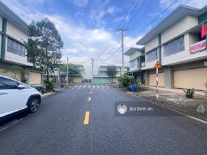 bán căn shophouse 2 tầng trục thông kđt oasis, bến cát, 80m2 full thổ cư, sổ sẵn, hỗ trợ vay