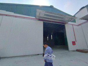 cho thuê kho đường 442, hoài đức. dt 720m2 cao 8m, điện 3fa, pccc, xe công đỗ cửa. giá 60k/m2