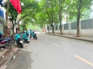 siêu phẩm trần quang diệu - đống đa- nhà phân lô - ô tô qua nhà - 7 tầng thang máy- kinh doanh đỉnh