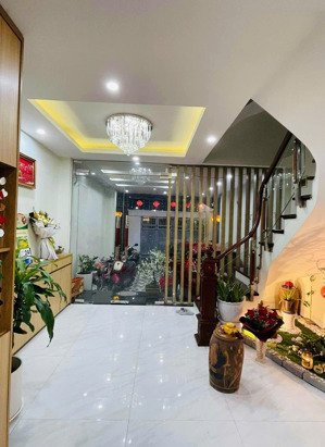 cho thuê nhà riêng 4 tầng*67m2 kđt ao sào, đủ nội thất, oto đỗ cửa