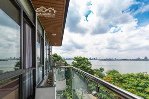 bán gấp khách sạn 8 tầng hồ tây 170m2 dòng tiền 200tr/tháng