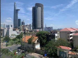 cần cho thuê studio saigon royal quận 4 view bitexco và thủ thiêm. lh: 