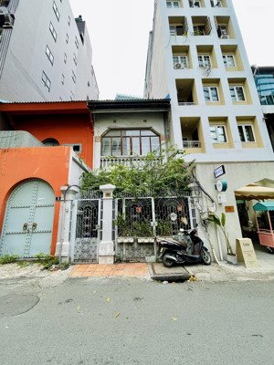 mt ngô văn năm quận 1 - dt 5x22m - trệt 3 lầu, sàn suốt - khu phố nhật, phù hợp spa, nhà hàng