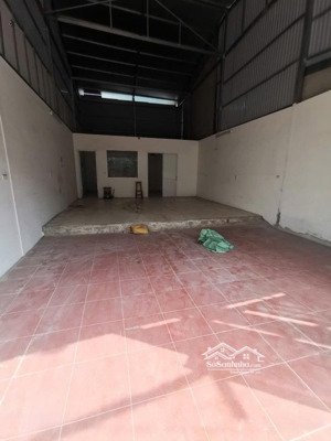 nhà xưởng giáp hải đông dư- cạnh trục 379 _ 120m ô tô tránh đỗ-chỉ 11,5 tỷ - ở kinh doanh sản xuất