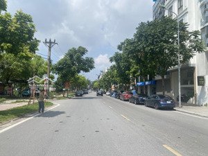 bán siêu phẩm mặt phố lâm hạ 260m2x4t, lô góc 3 mặt đường , vận hành kinh doanh luôn lh: 